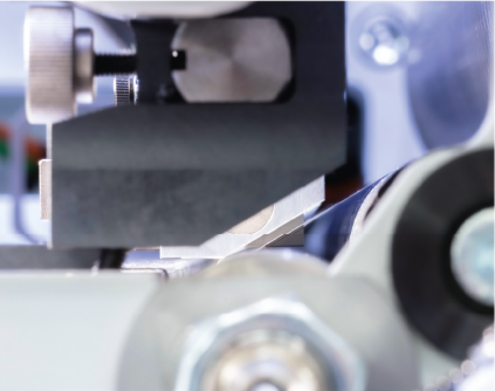 KAMPF MicroSlitter: High-precision straight cutting